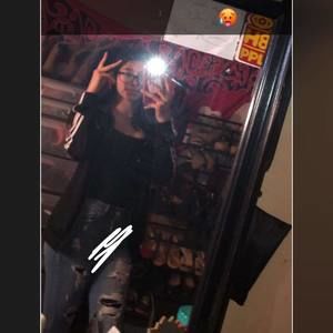 Meet your Posher, Lizzy